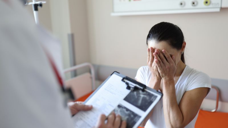 How to Help Someone Overcome the Grief of Miscarriage